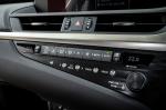 Lexus ES300h 2018 года (ZA)
